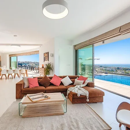 Ocean View Villa *